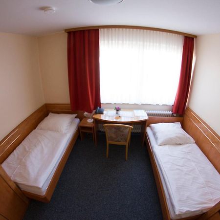 Hotel Europa Пфорцхайм Екстериор снимка